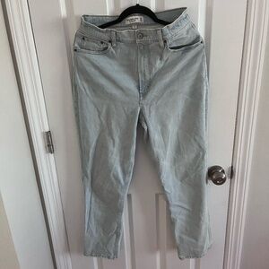 Abercrombie and Fitch Ankle Straight Ultra High Rise Size 30 10 Jeans Light wash